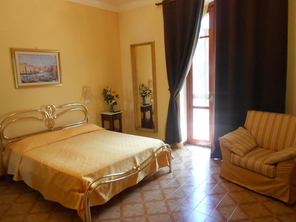B&B Villa Di Bartolomeo 카파치오페스툼 외부 사진