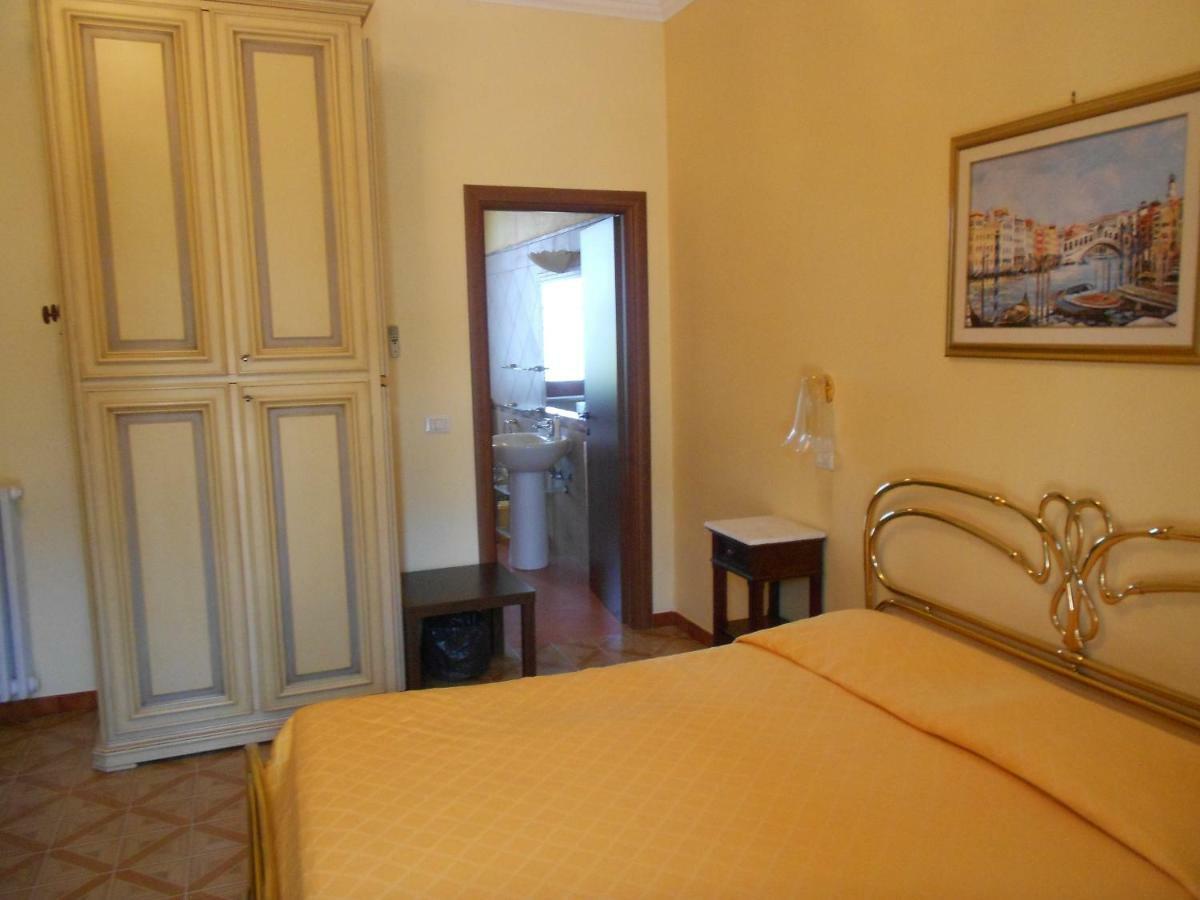 B&B Villa Di Bartolomeo 카파치오페스툼 외부 사진