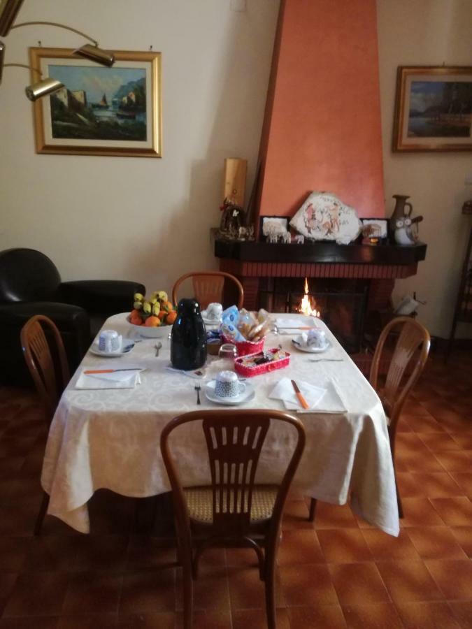 B&B Villa Di Bartolomeo 카파치오페스툼 외부 사진
